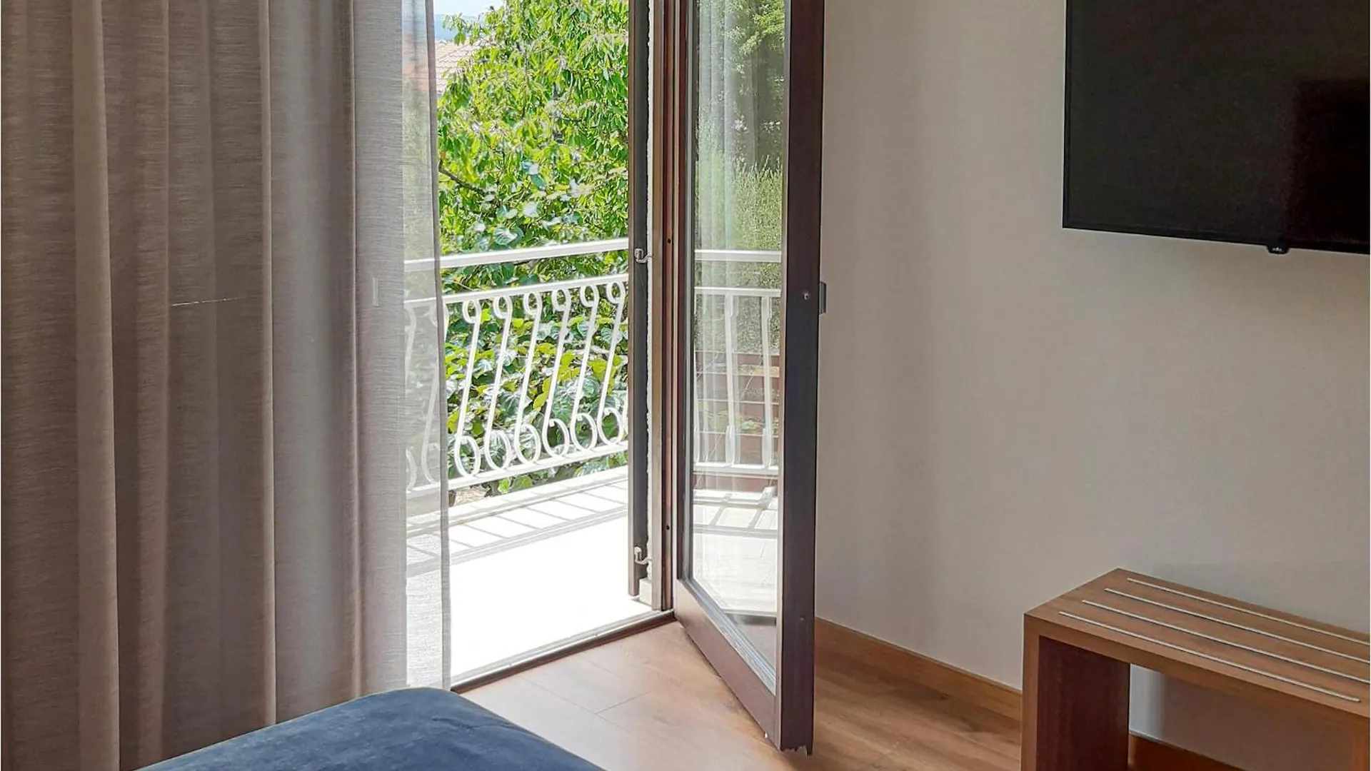 2 Bedroom Lovely Apartment In مالينسكا كرواتيا